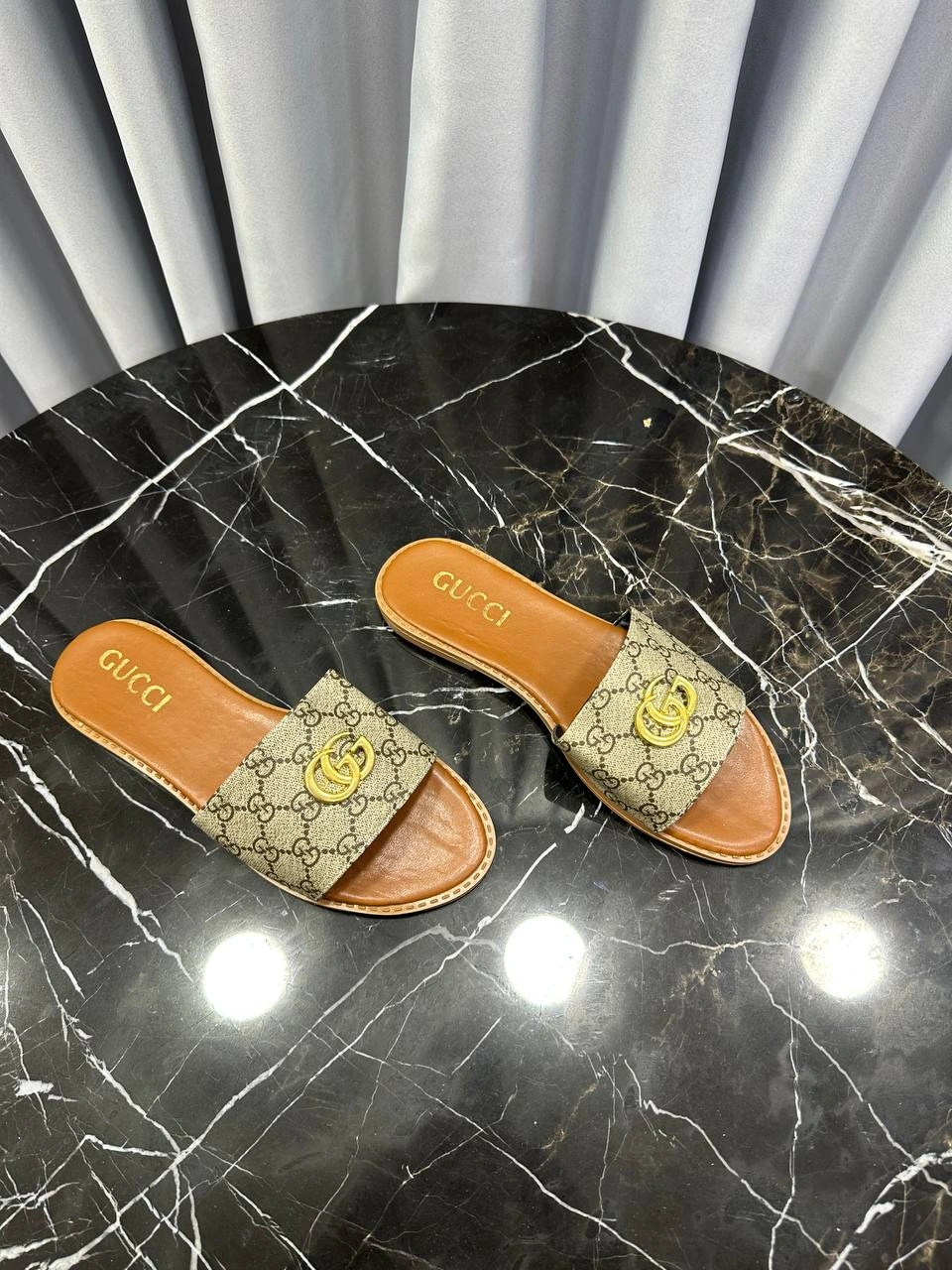 سليبر غوتشي